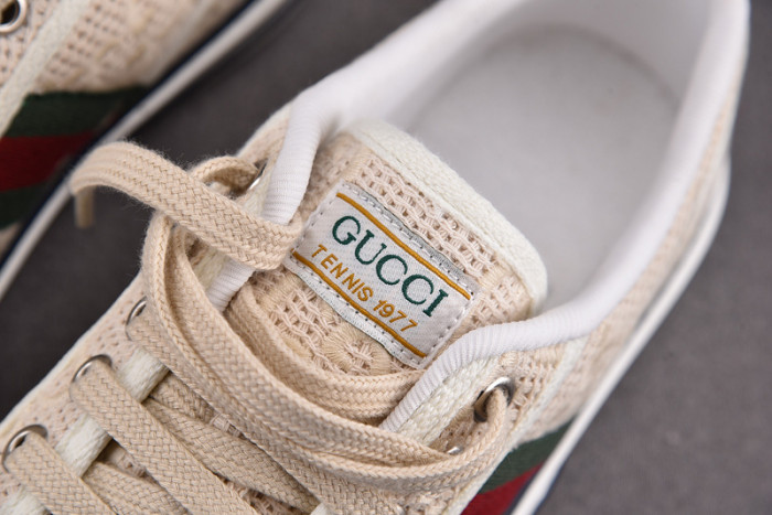 G*u*i* trainer sneaker97