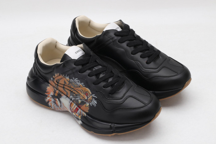 G*u*i* trainer sneaker36
