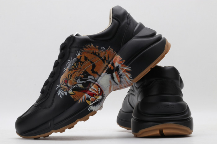 G*u*i* trainer sneaker36