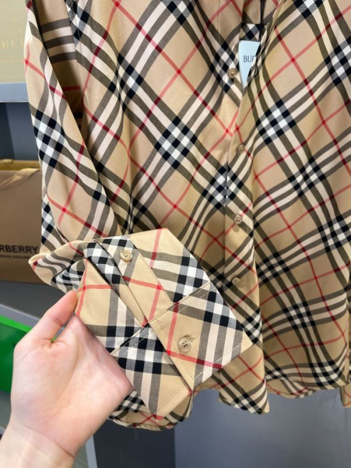 BURBER*Y Shirt 73
