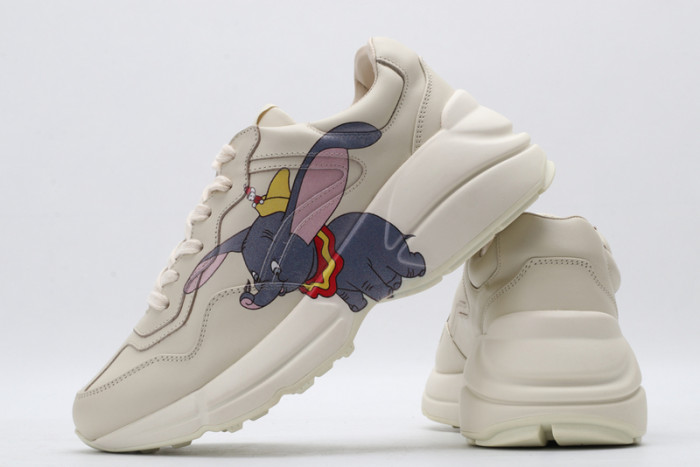 G*u*i* trainer sneaker11