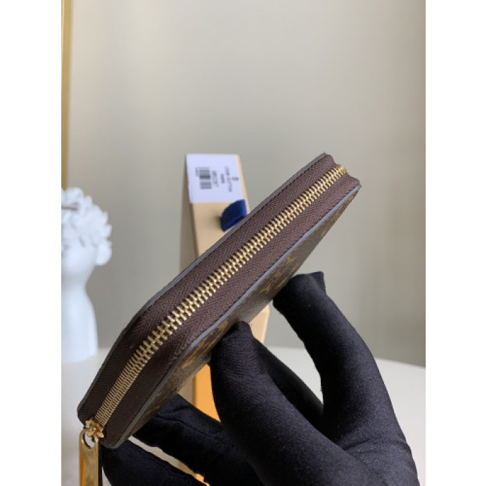 L&V WALLET11