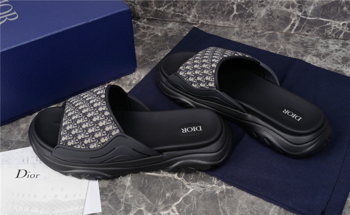dio*r sandal 37