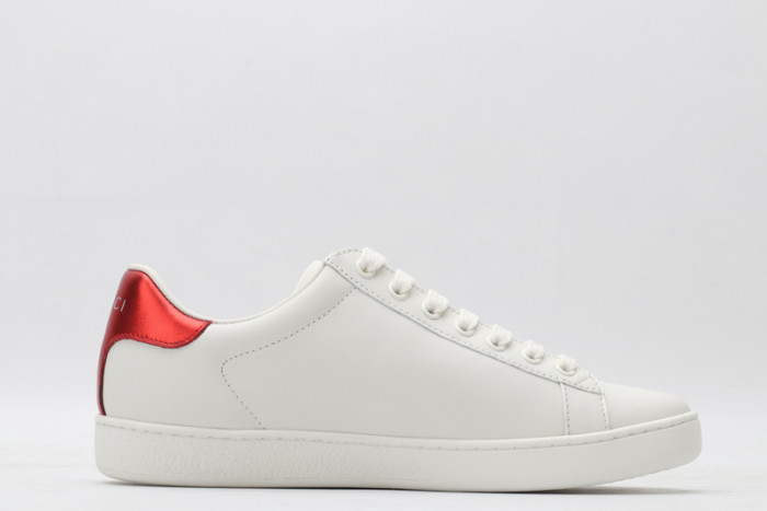 G*u*i* trainer sneaker68