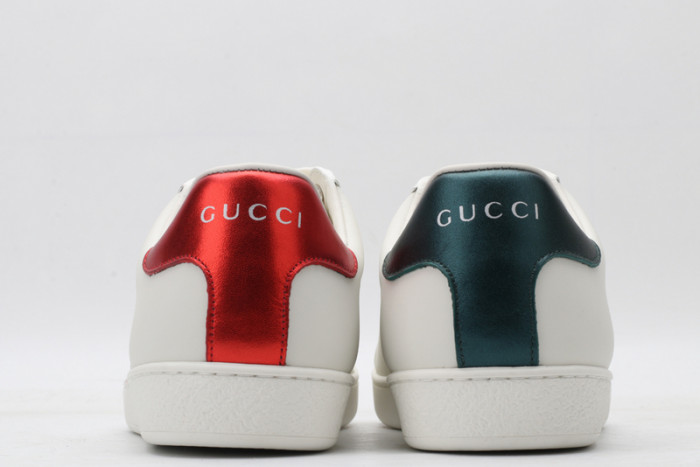 G*u*i* trainer sneaker68