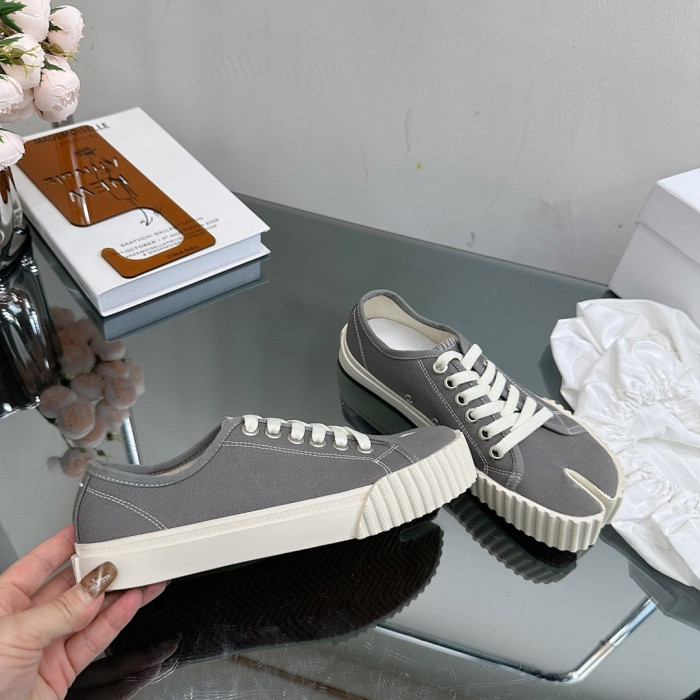Maison Margiela Sneaker MM000120