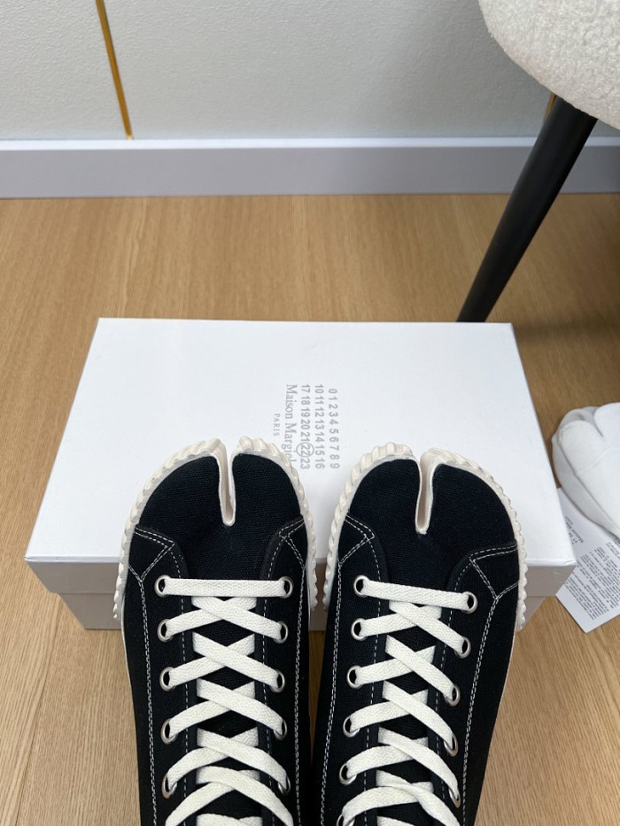 Maison Margiela Sneaker MM000110