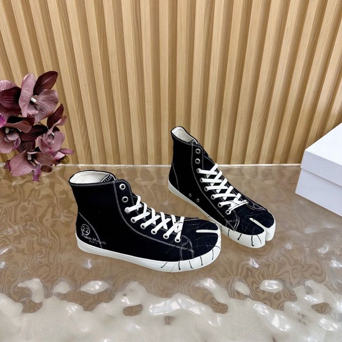 Maison Margiela Sneaker MM000118