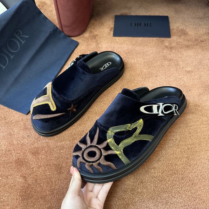 Dio*r sandal 137