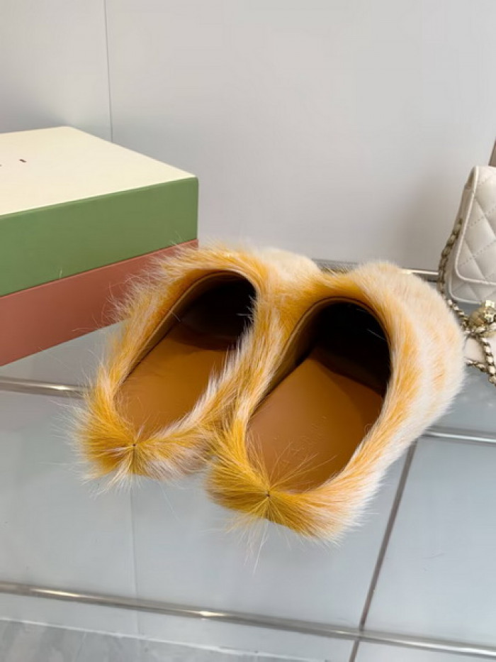 Marni Fussbett Sabot 12
