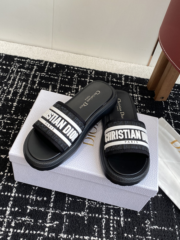 Dio*r sandal 61