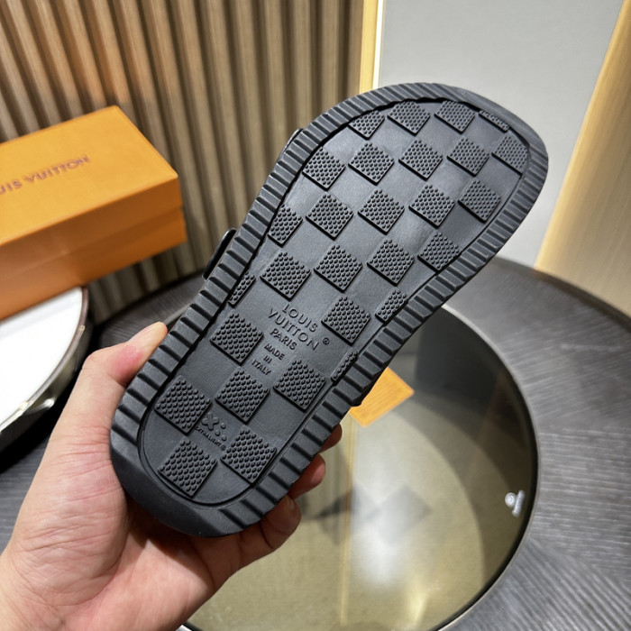 L&V sandal132