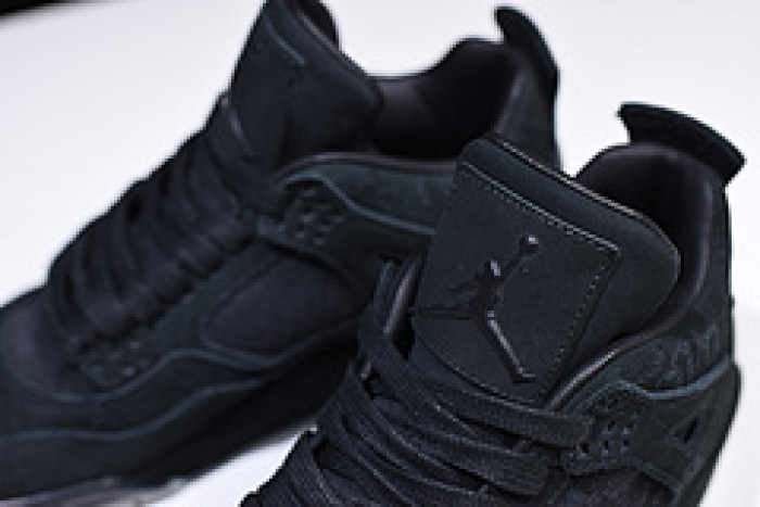 nike air jordan 4 retro kaws black 930155-001