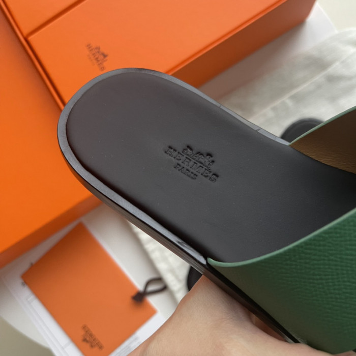 Herme* Sandal64