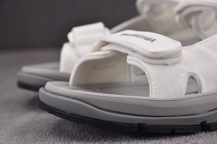 balenciag* sandal 38