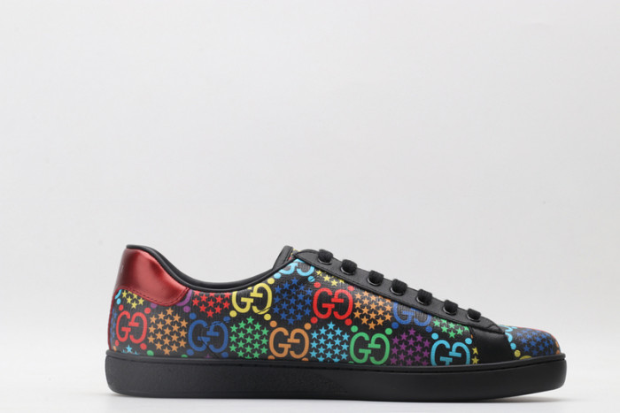 G*u*i* trainer sneaker49