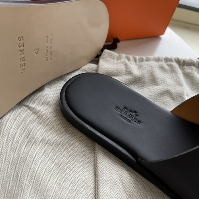 Herme* Sandal55