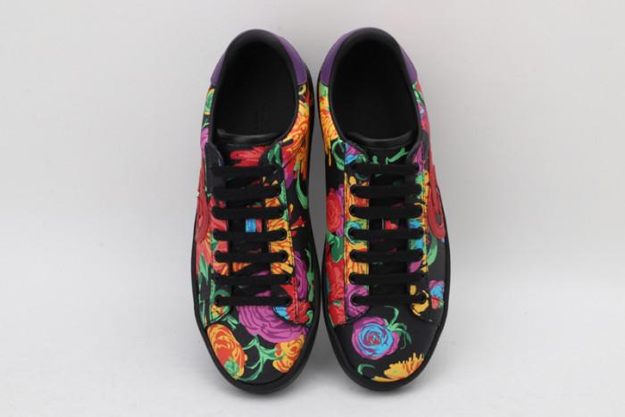 G*u*i* trainer sneaker66