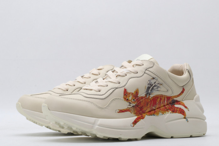 G*u*i* trainer sneaker32