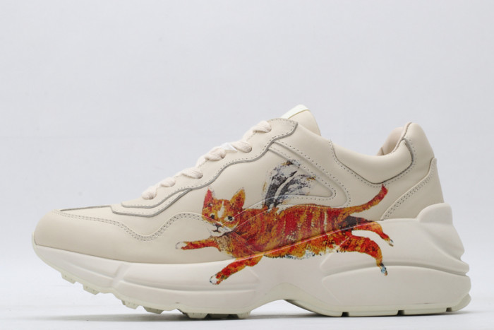 G*u*i* trainer sneaker32