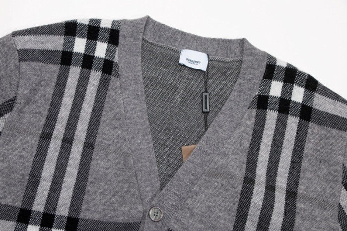 BURBER*Y sweater 71