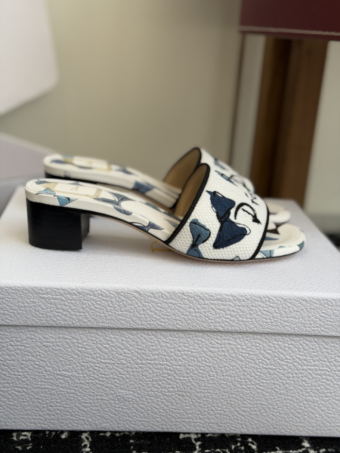 Dio*r sandal 90