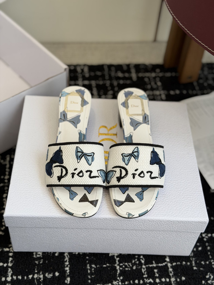 Dio*r sandal 90