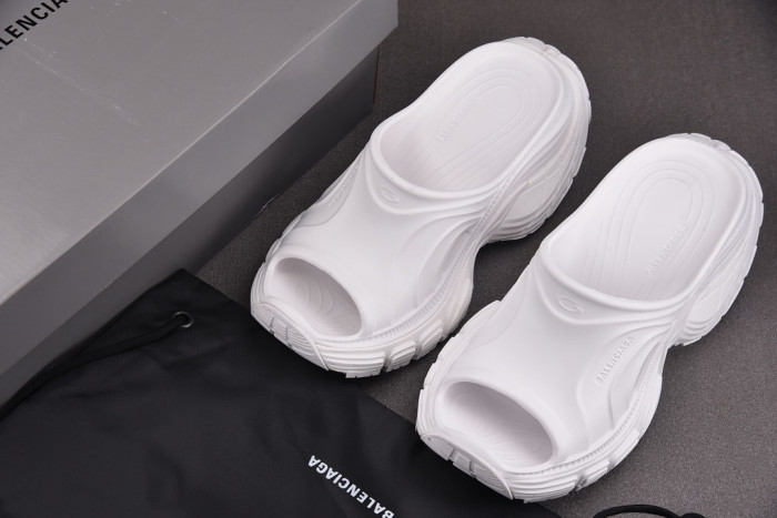 BALENCIAG* SANDAL 81
