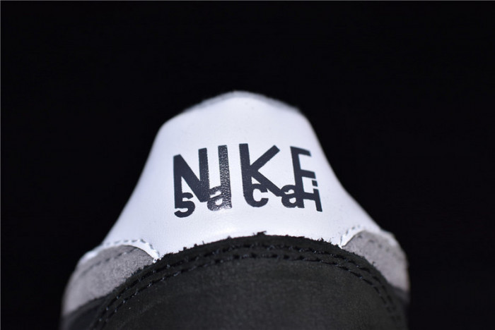 sacai x nike ldv waffle black bv0073-001