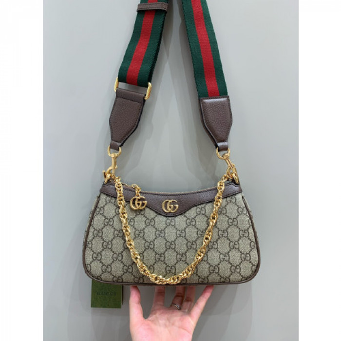 G*u*i bag7