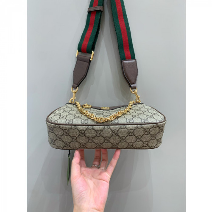G*u*i bag7