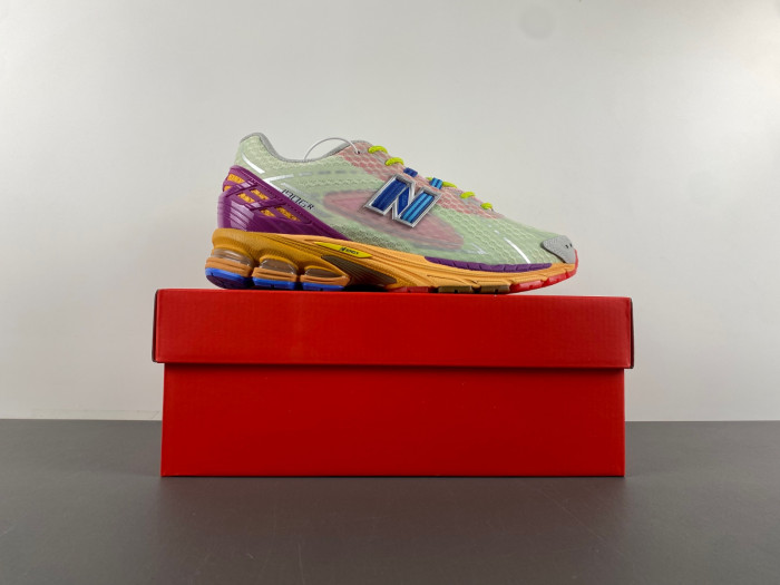 NEW BALANCE 1906R NB000051