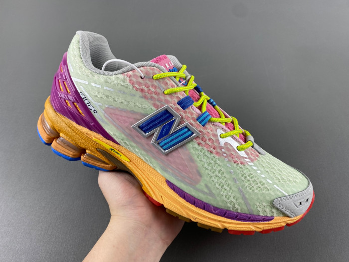NEW BALANCE 1906R NB000051