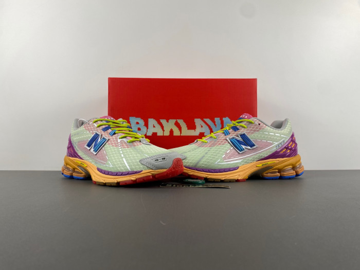 NEW BALANCE 1906R NB000051