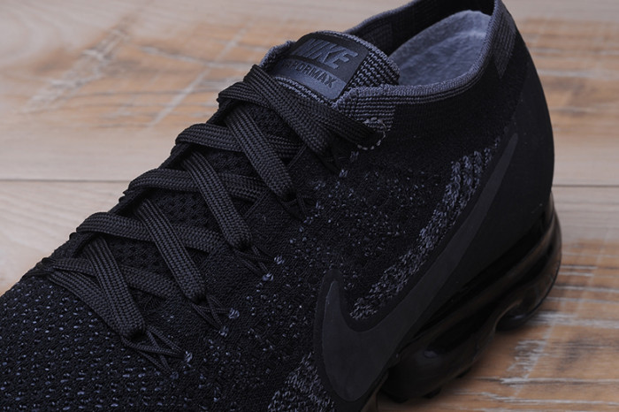 nikelab air vapormax flyknit "triple black" - 899473 003