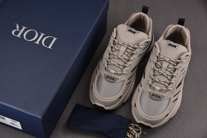 D1OR SNEAKERS B44 T0000-241